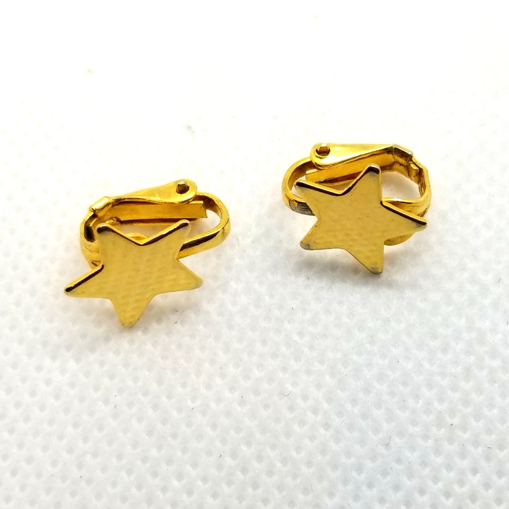 Gold Star Clip on earrings
